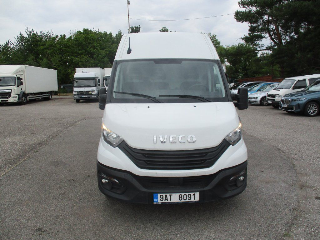 Iveco Daily 35S16 - Цельнометаллический фургон: фото 2 Iveco Daily 35S16 - Цельнометаллический фургон: фото 2