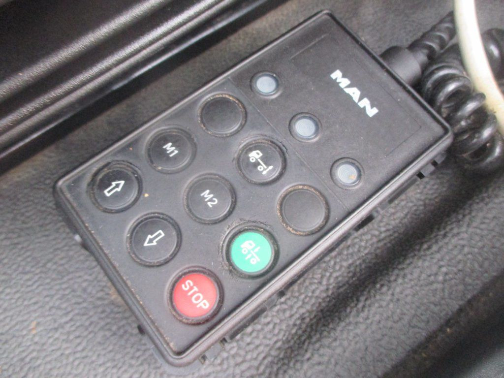 Тентованный грузовик MAN TGL 12.250: фото 19