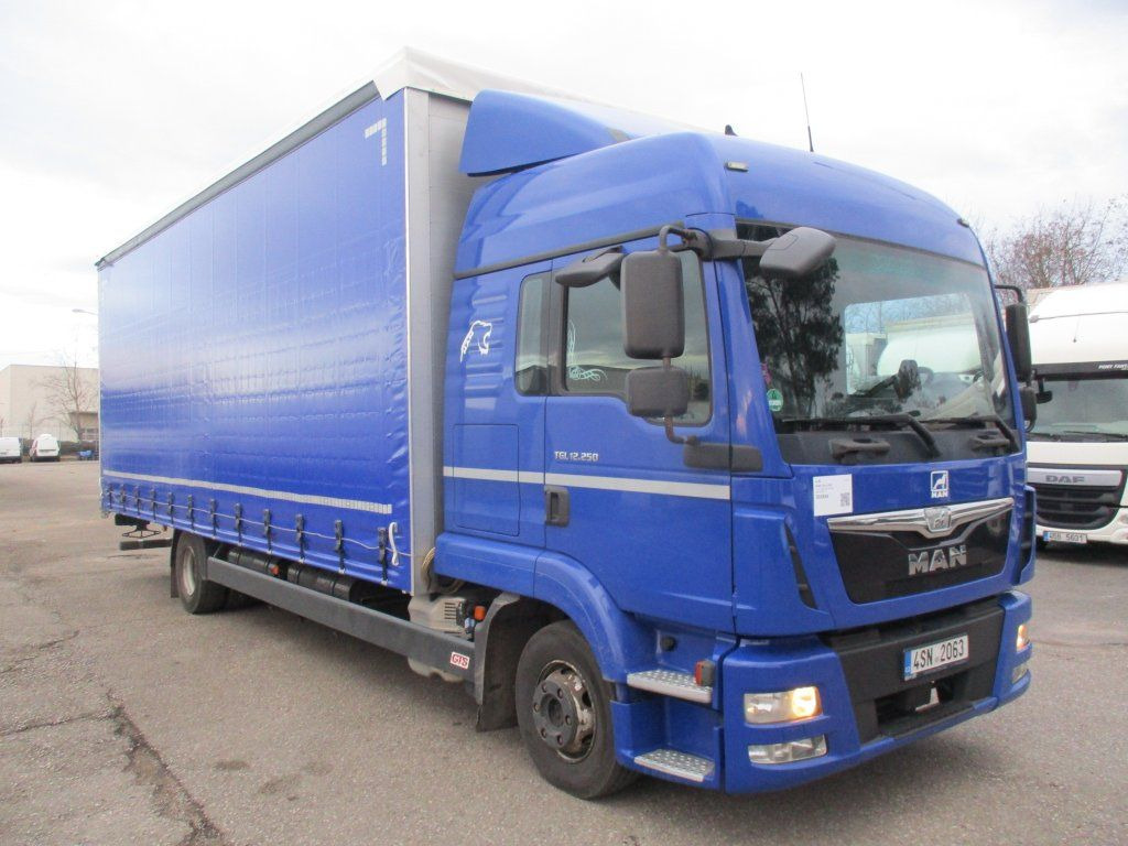 MAN TGL12.250 - Тентованный грузовик: фото 2 MAN TGL12.250 - Тентованный грузовик: фото 2