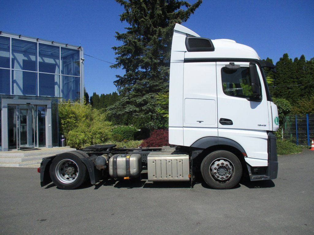 Mercedes-Benz 1845 Actros EURO 6 MEGA/lowdeck - Тягач: фото 4 Mercedes-Benz 1845 Actros EURO 6 MEGA/lowdeck - Тягач: фото 4