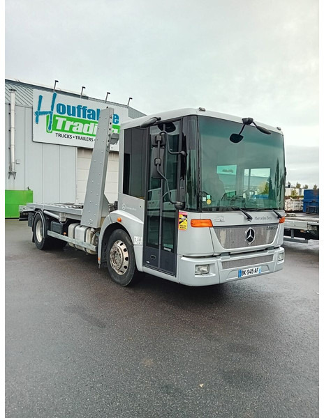 Mercedes-Benz Econic 1833 - Эвакуатор: фото 2 Mercedes-Benz Econic 1833 - Эвакуатор: фото 2