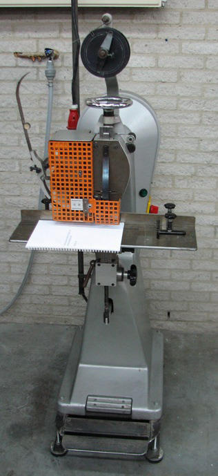 Agrafix BX wire stitching machine - Печатное оборудование: фото 1 Agrafix BX wire stitching machine - Печатное оборудование: фото 1