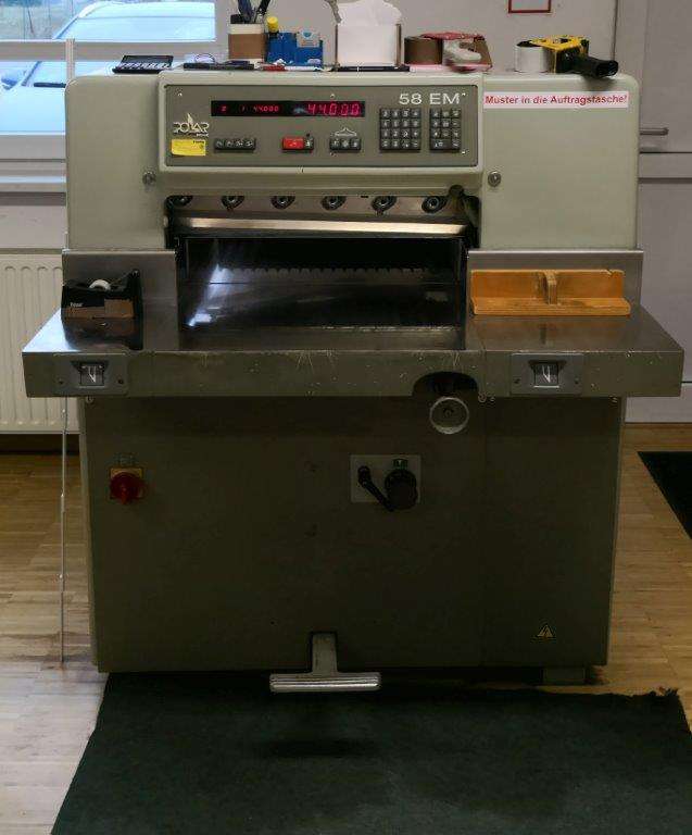 Polar 58 EM cutting machine - Бумагорезательная машина: фото 1 Polar 58 EM cutting machine - Бумагорезательная машина: фото 1