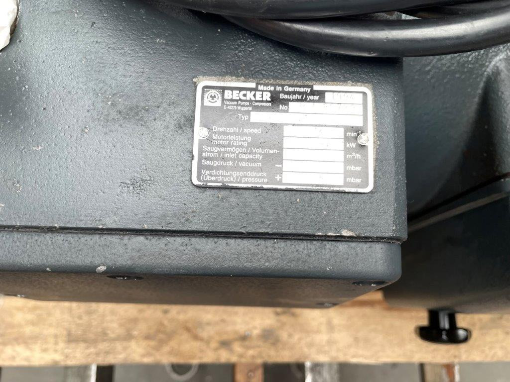 Промышленное оборудование Rotary vane pressure vacuum pump Becker DVT 100.2: фото 6