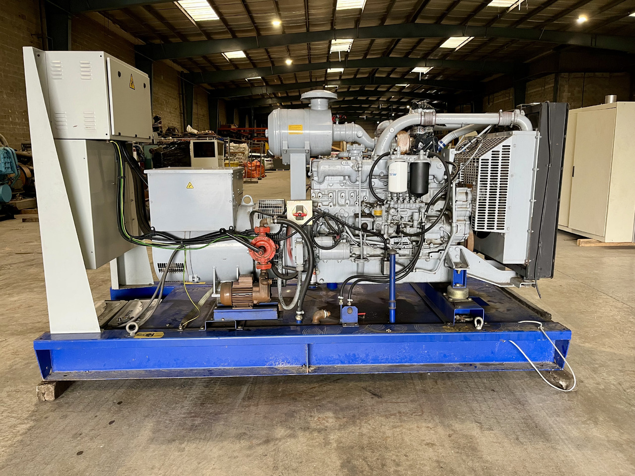 2h Energy 150 kVa IVECO 8361 - Электрогенератор: фото 1 2h Energy 150 kVa IVECO 8361 - Электрогенератор: фото 1