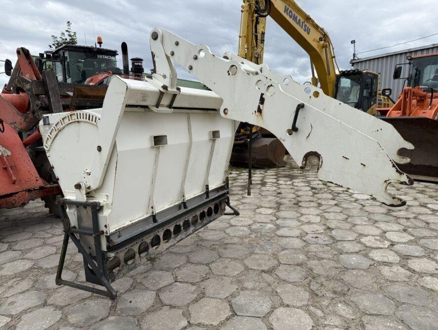 Bomag BW174 - Разбрасыватель песка/ Соли для Коммунальной и специальной техники: фото 4 Bomag BW174 - Разбрасыватель песка/ Соли для Коммунальной и специальной техники: фото 4