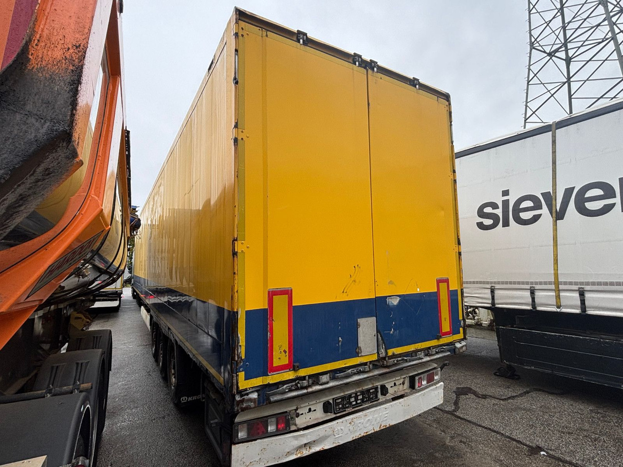 Krone SD Textilkoffer/Luft/Scheibe - Полуприцеп-фургон: фото 5 Krone SD Textilkoffer/Luft/Scheibe - Полуприцеп-фургон: фото 5