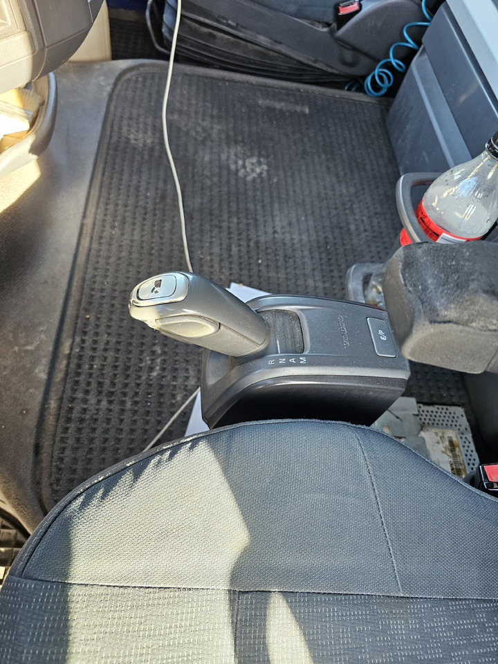 Тентованный грузовик VOLVO FH460 ZESTAW TANDEM 120 M3 PRZEJAZDOWY + PRZYCZEPA FIRANKA SAF: фото 20 Тентованный грузовик VOLVO FH460 ZESTAW TANDEM 120 M3 PRZEJAZDOWY + PRZYCZEPA FIRANKA SAF: фото 20