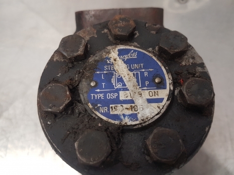 Case David Brown 990, 885 Orbital Motor, Valve K207419, K946083, 150-1051 - Рулевое управление для Тракторов: фото 3 Case David Brown 990, 885 Orbital Motor, Valve K207419, K946083, 150-1051 - Рулевое управление для Тракторов: фото 3