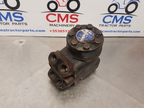 Case David Brown 990, 885 Orbital Motor, Valve K207419, K946083, 150-1051 - Рулевое управление для Тракторов: фото 2 Case David Brown 990, 885 Orbital Motor, Valve K207419, K946083, 150-1051 - Рулевое управление для Тракторов: фото 2