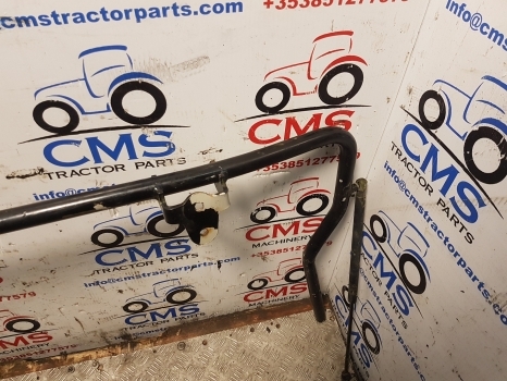 Claas Arion 640, Axion 600, 960, 900 Rear Window Support 0021523362, 0021620340 - Стекло и запчасти для Тракторов: фото 5 Claas Arion 640, Axion 600, 960, 900 Rear Window Support 0021523362, 0021620340 - Стекло и запчасти для Тракторов: фото 5