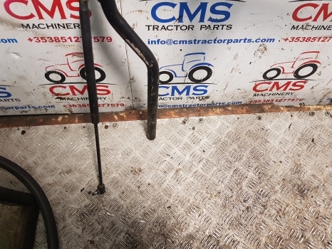Claas Arion 640, Axion 600, 960, 900 Rear Window Support 0021523362, 0021620340 - Стекло и запчасти для Тракторов: фото 3 Claas Arion 640, Axion 600, 960, 900 Rear Window Support 0021523362, 0021620340 - Стекло и запчасти для Тракторов: фото 3