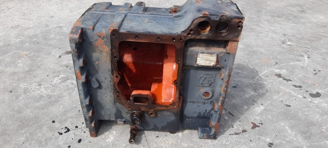 Deutz-fahr Agroton 106 Zf Transmission Housing 2093401026, 04424905, 2093401026f - Коробка передач: фото 3 Deutz-fahr Agroton 106 Zf Transmission Housing 2093401026, 04424905, 2093401026f - Коробка передач: фото 3