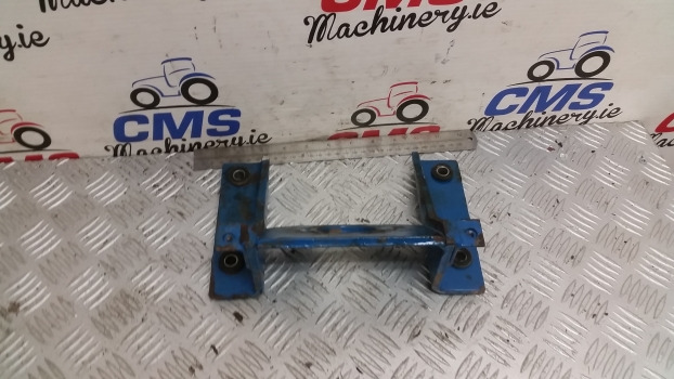 Ford 10, 30, Tw Series, 7810, 8210, 6610, Tw15 Wheel Steering Support D5nn3b718d - Рулевое управление: фото 2 Ford 10, 30, Tw Series, 7810, 8210, 6610, Tw15 Wheel Steering Support D5nn3b718d - Рулевое управление: фото 2