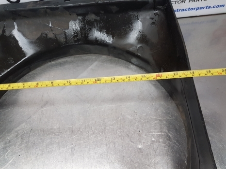 Ford 6710, 7710, 7600, 3600 Radiator Cowling E5nn8146ba, D7nn8146a - Радиатор для Тракторов: фото 4 Ford 6710, 7710, 7600, 3600 Radiator Cowling E5nn8146ba, D7nn8146a - Радиатор для Тракторов: фото 4