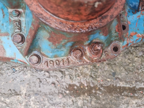 Ford 7840, 6640, 5640 Front Axle Housing Car125160, Car128939, 82850149, 19013 - Передняя ось: фото 5 Ford 7840, 6640, 5640 Front Axle Housing Car125160, Car128939, 82850149, 19013 - Передняя ось: фото 5