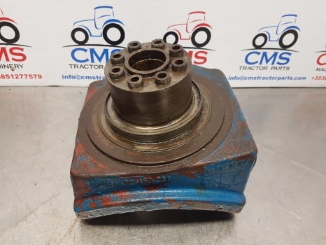 Ford Tw15, Tw25, 8210, 7910 Front Axle Swivel Housing Rhs Zp4472353331, 83945667 - Поворотный кулак для Тракторов: фото 5 Ford Tw15, Tw25, 8210, 7910 Front Axle Swivel Housing Rhs Zp4472353331, 83945667 - Поворотный кулак для Тракторов: фото 5
