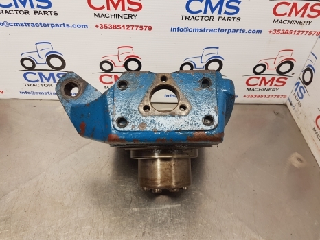 Ford Tw15, Tw25, 8210, 7910 Front Axle Swivel Housing Rhs Zp4472353331, 83945667 - Поворотный кулак для Тракторов: фото 2 Ford Tw15, Tw25, 8210, 7910 Front Axle Swivel Housing Rhs Zp4472353331, 83945667 - Поворотный кулак для Тракторов: фото 2