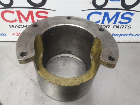 John Deere 3130, 3030, 2840, 3120, Bearing Housing L30764 - Задняя ось: фото 2 John Deere 3130, 3030, 2840, 3120, Bearing Housing L30764 - Задняя ось: фото 2