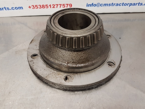 John Deere 6820, 6115m, 6910, 6930premium, 7400, 7515 Bearing Housing R105849 - Задняя ось: фото 2 John Deere 6820, 6115m, 6910, 6930premium, 7400, 7515 Bearing Housing R105849 - Задняя ось: фото 2