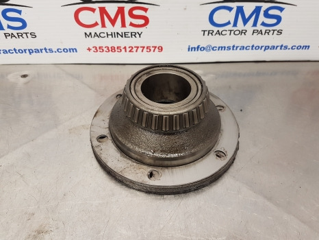 John Deere 6820, 6115m, 6910, 6930premium, 7400, 7515 Bearing Housing R105849 - Задняя ось: фото 1 John Deere 6820, 6115m, 6910, 6930premium, 7400, 7515 Bearing Housing R105849 - Задняя ось: фото 1