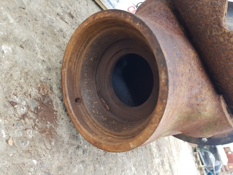 John Deere 7700, 7710 Rear Axle Housing R121010, R94927, R125482, R126435 - Задняя ось: фото 4 John Deere 7700, 7710 Rear Axle Housing R121010, R94927, R125482, R126435 - Задняя ось: фото 4