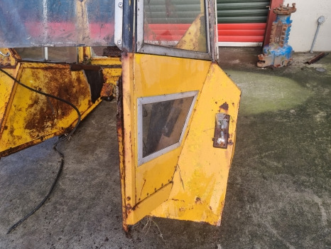 Massey Ferguson 50b, 50 Series, Cab Frame With Doors And Glasses 50b, 50amd - Кабина: фото 5 Massey Ferguson 50b, 50 Series, Cab Frame With Doors And Glasses 50b, 50amd - Кабина: фото 5