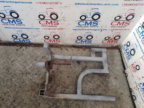 Massey Ferguson 5612, 5613, 5611 Tool Box Step Support Bracket Frame Rhs - Подвеска кабины: фото 5 Massey Ferguson 5612, 5613, 5611 Tool Box Step Support Bracket Frame Rhs - Подвеска кабины: фото 5