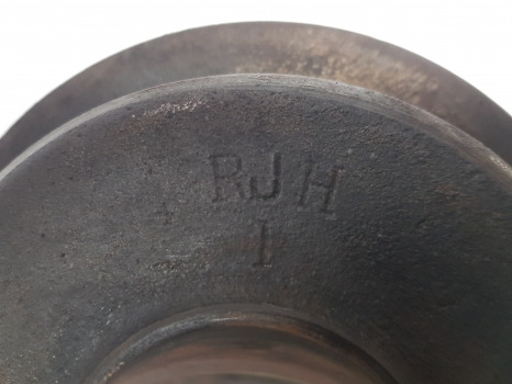 Massey Ferguson 65 Mk1 Engine Crankshaft Pulley 0670319, 31143721, 1641063m1 - Двигатель и запчасти: фото 2 Massey Ferguson 65 Mk1 Engine Crankshaft Pulley 0670319, 31143721, 1641063m1 - Двигатель и запчасти: фото 2