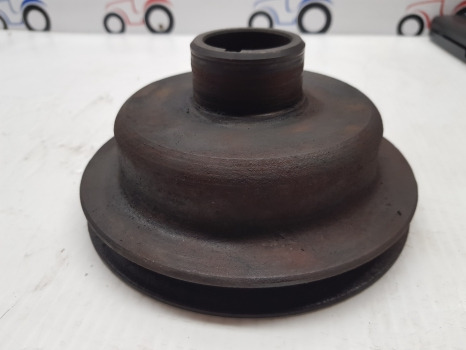 Massey Ferguson 65 Mk1 Engine Crankshaft Pulley 0670319, 31143721, 1641063m1 - Двигатель и запчасти: фото 5 Massey Ferguson 65 Mk1 Engine Crankshaft Pulley 0670319, 31143721, 1641063m1 - Двигатель и запчасти: фото 5