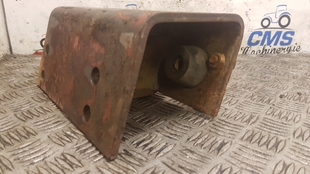 Massey Ferguson 690, 698, 699 Cab Suspension Bracket Mounting Lhs 1680876m91 - Подвеска кабины для Тракторов: фото 5 Massey Ferguson 690, 698, 699 Cab Suspension Bracket Mounting Lhs 1680876m91 - Подвеска кабины для Тракторов: фото 5