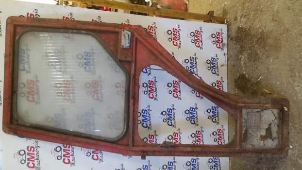Massey Ferguson Cab Door Right - Дверь и запчасти для Тракторов: фото 5 Massey Ferguson Cab Door Right - Дверь и запчасти для Тракторов: фото 5