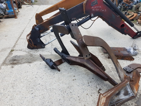 Mccormick Mc 130 Power4 Tier 3, 120, 110, Front Loader Complete - Фронтальный погрузчик для трактора: фото 3 Mccormick Mc 130 Power4 Tier 3, 120, 110, Front Loader Complete - Фронтальный погрузчик для трактора: фото 3
