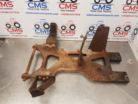 Mccormick Mc115, Mc95, Mc105 Bonnet, Hood Support 358001a1, 706569a2, 704107a2 - Капот для Тракторов: фото 2 Mccormick Mc115, Mc95, Mc105 Bonnet, Hood Support 358001a1, 706569a2, 704107a2 - Капот для Тракторов: фото 2