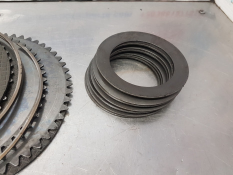New Holland T5.95, T4, T5, Tl Transmission Clutch Disc Kit 87534848, 87547943 - Диск сцепления для Тракторов: фото 3 New Holland T5.95, T4, T5, Tl Transmission Clutch Disc Kit 87534848, 87547943 - Диск сцепления для Тракторов: фото 3