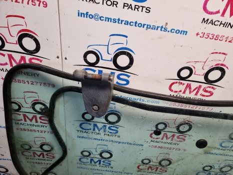 New Holland Ts115a, T7000, Case Series, Cab Back Window Assy 87663400, 82030887 - Стекло и запчасти: фото 4 New Holland Ts115a, T7000, Case Series, Cab Back Window Assy 87663400, 82030887 - Стекло и запчасти: фото 4