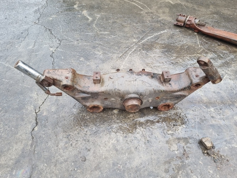 Renault Ares 836, 656 Rx/rz Front Axle Beam Housing 12057, 6000104413 - Передняя ось: фото 1 Renault Ares 836, 656 Rx/rz Front Axle Beam Housing 12057, 6000104413 - Передняя ось: фото 1