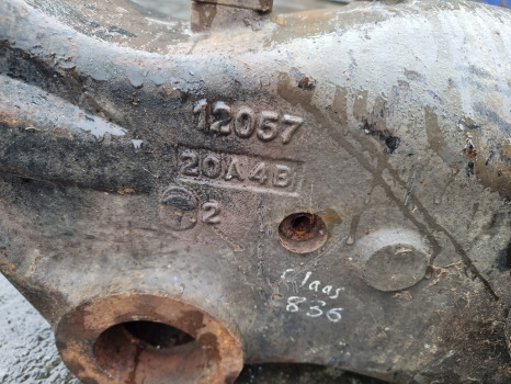 Renault Ares 836, 656 Rx/rz Front Axle Beam Housing 12057, 6000104413 - Передняя ось: фото 2 Renault Ares 836, 656 Rx/rz Front Axle Beam Housing 12057, 6000104413 - Передняя ось: фото 2