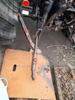 Valtra 6100, 6200, 6300, 6400 Lift Arm Lhs V45352600, V45352610 - Подвеска: фото 1 Valtra 6100, 6200, 6300, 6400 Lift Arm Lhs V45352600, V45352610 - Подвеска: фото 1