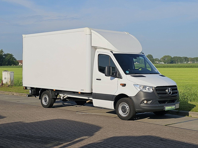 Mercedes-Benz Sprinter 317 Bakwagen Laadklep! - Фургон с закрытым кузовом: фото 4 Mercedes-Benz Sprinter 317 Bakwagen Laadklep! - Фургон с закрытым кузовом: фото 4