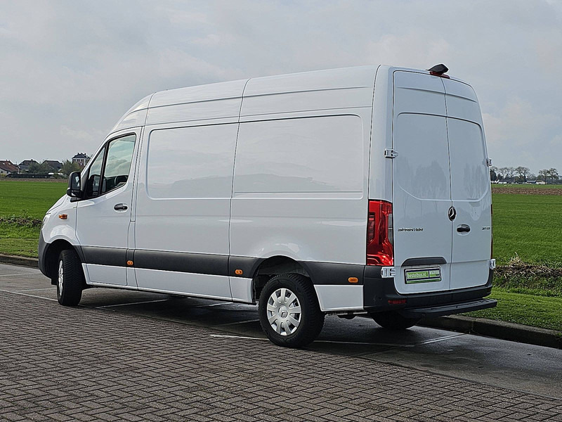 Mercedes-Benz Sprinter 317 L2H2 Mbux Navi RWD! - Цельнометаллический фургон: фото 5 Mercedes-Benz Sprinter 317 L2H2 Mbux Navi RWD! - Цельнометаллический фургон: фото 5