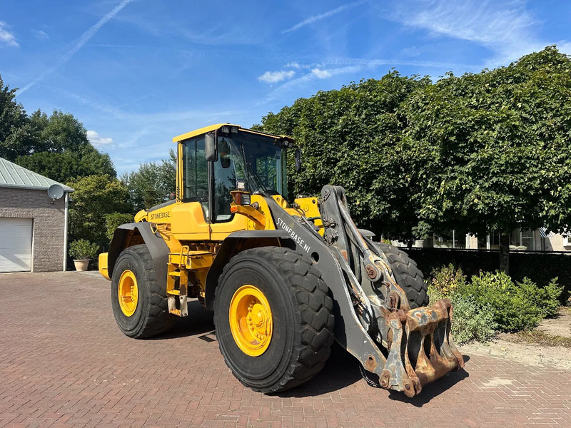 Колёсный погрузчик Volvo L120 F: фото 6 Колёсный погрузчик Volvo L120 F: фото 6