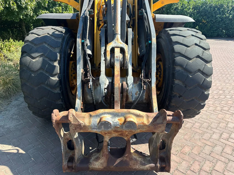 Колёсный погрузчик Volvo L120 F: фото 8 Колёсный погрузчик Volvo L120 F: фото 8