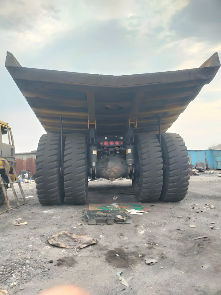 KOMATSU DUMP TRUCK HD785-7 - Горнодобывающая техника: фото 5 KOMATSU DUMP TRUCK HD785-7 - Горнодобывающая техника: фото 5