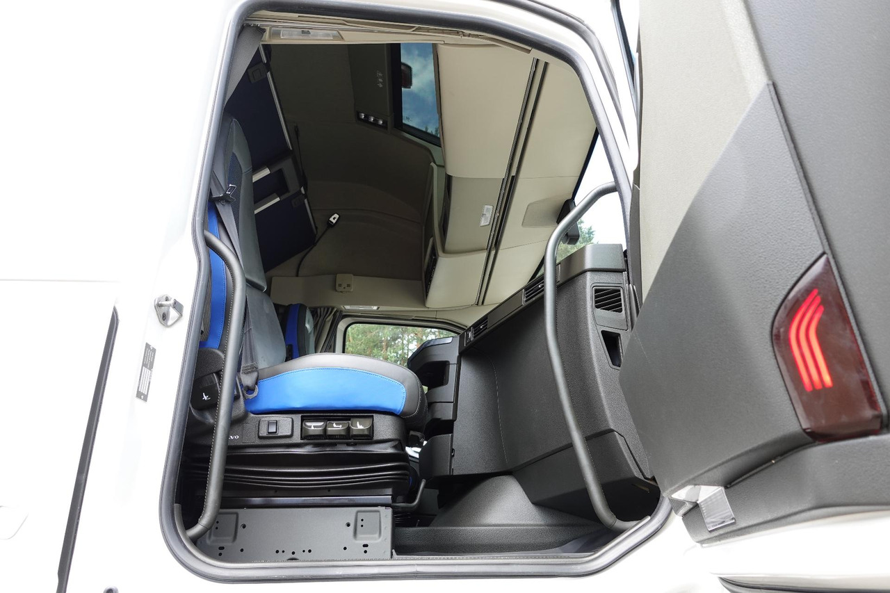 Тягач Volvo FH 460 Globetrotter XL i-Save: фото 9