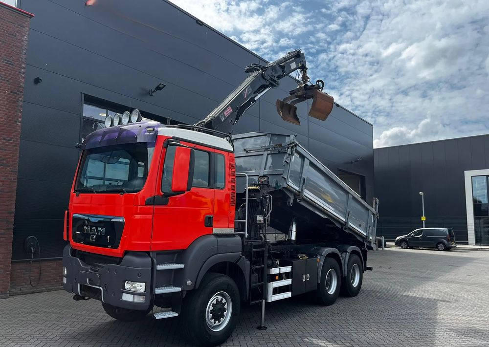 MAN TGS 26.360 /6x6 /Euro 5 /WYWROTKA TRÓJSTRONNA + ŻURAW - Самосвал: фото 5 MAN TGS 26.360 /6x6 /Euro 5 /WYWROTKA TRÓJSTRONNA + ŻURAW - Самосвал: фото 5