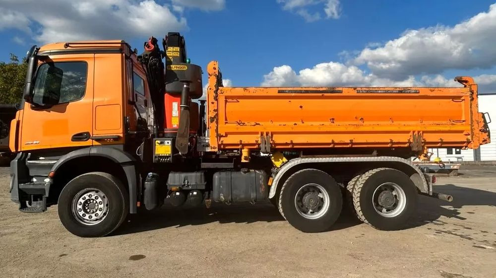 Mercedes-Benz Arocs 2648/3 – 3-stronny wywrotka Meiller / Żuraw Palfinger PK23002 / 2x BORDMATIK / Automatyczna - Самосвал: фото 4 Mercedes-Benz Arocs 2648/3 – 3-stronny wywrotka Meiller / Żuraw Palfinger PK23002 / 2x BORDMATIK / Automatyczna - Самосвал: фото 4