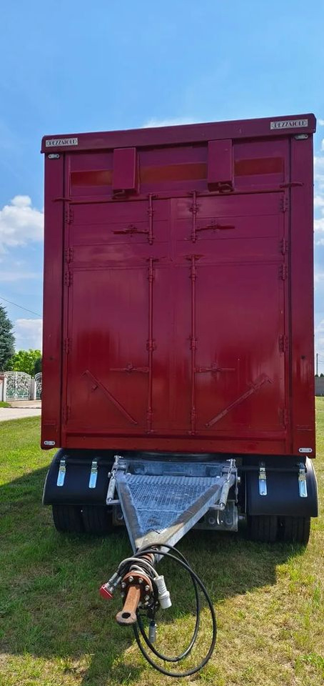 Pezzaioli RBA 32/TRZYOSIOWA PRZYCZEPA-2XBYDŁO,3X TRZODA/HYDRAULICZNIE PODNOSZONY DACH I PODŁOGI / OŚ ŚRODKOWA PODNOSZONA - Прицеп для перевозки животных: фото 5 Pezzaioli RBA 32/TRZYOSIOWA PRZYCZEPA-2XBYDŁO,3X TRZODA/HYDRAULICZNIE PODNOSZONY DACH I PODŁOGI / OŚ ŚRODKOWA PODNOSZONA - Прицеп для перевозки животных: фото 5