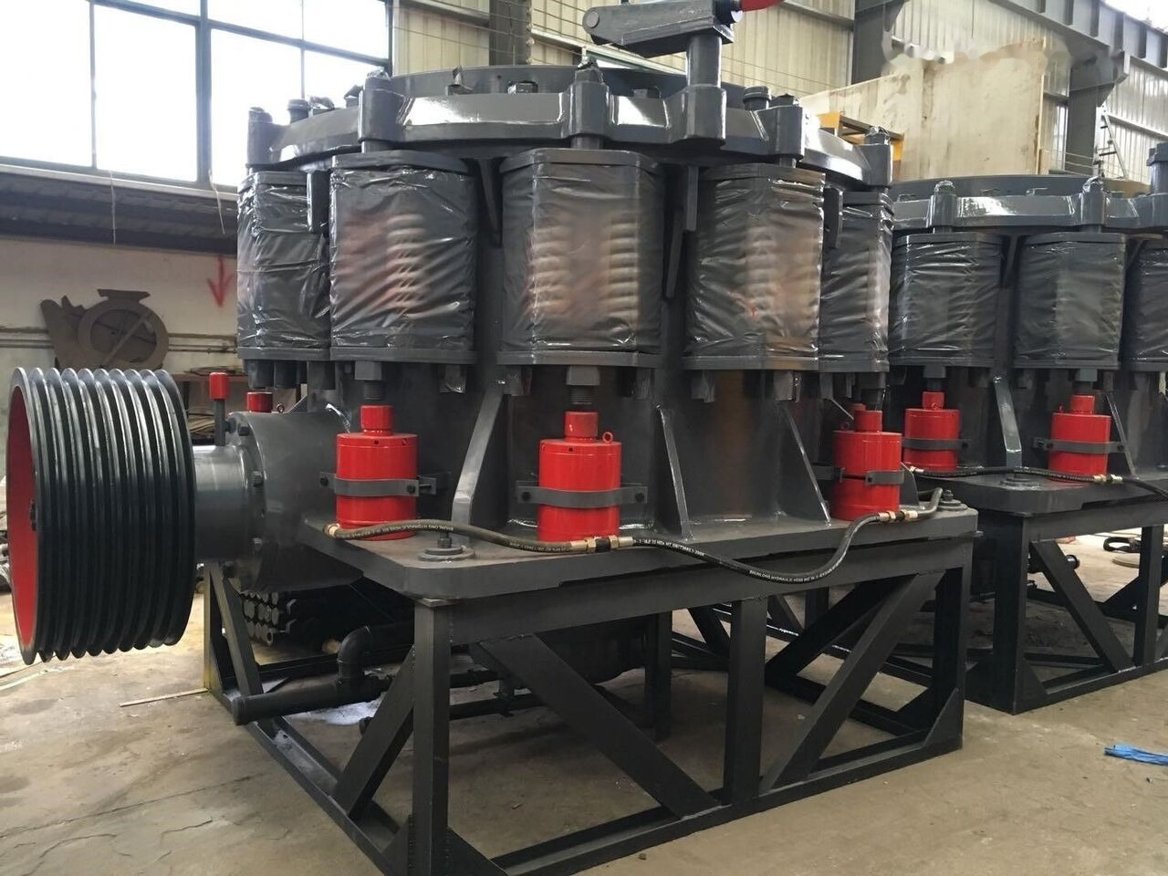 Kinglink KLC1500 Iron Ore Cone Crusher - Конусная дробилка: фото 5 Kinglink KLC1500 Iron Ore Cone Crusher - Конусная дробилка: фото 5