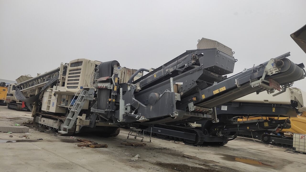 Metso Lokotrack LT200HPS MOBILE CONE CRUSHER WITH SCREEN - Мобильная дробилка: фото 1 Metso Lokotrack LT200HPS MOBILE CONE CRUSHER WITH SCREEN - Мобильная дробилка: фото 1